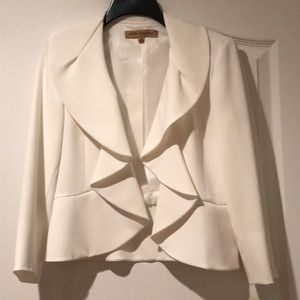 White sheek blazer